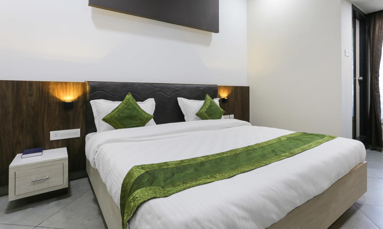 Treebo Trend Grace Residency Hotel Madras Buitenkant foto