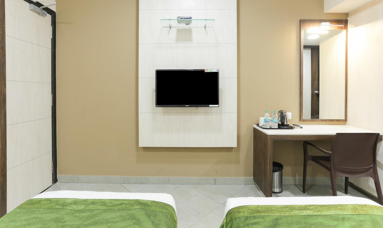 Treebo Trend Grace Residency Hotel Madras Buitenkant foto