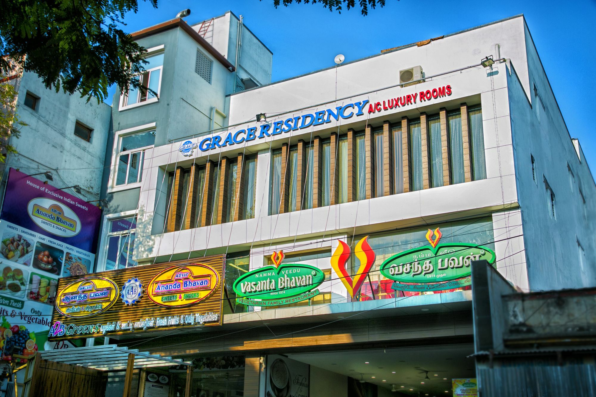 Treebo Trend Grace Residency Hotel Madras Buitenkant foto